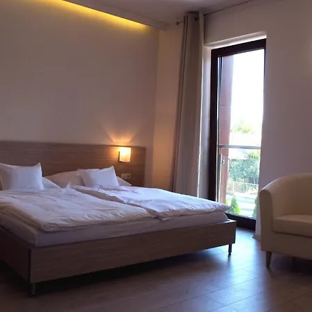 Konukevi Csenge Panzio 3*